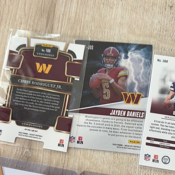 Washington Commanders NFL Football Trading Card Collection - Picture 7 of 9